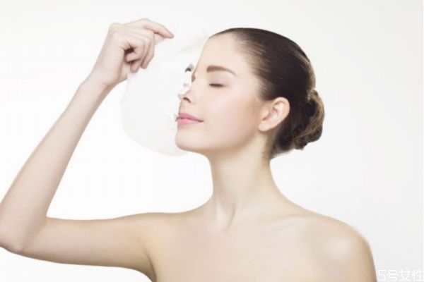 洗臉后可以直接做面膜嗎 面膜可以不洗臉直接敷嗎 洗臉后可以直接做面膜嗎 面膜可以不洗臉直接敷嗎