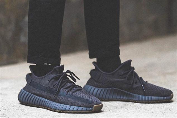 yeezy350黑生膠價(jià)格 椰子350黑生膠反光嗎 yeezy350黑生膠價(jià)格 椰子350黑生膠反光嗎