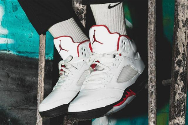 aj5流川楓2020復刻發(fā)售時間 aj5流川楓2020復刻貨量大嗎 aj5流川楓2020復刻發(fā)售時間 aj5流川楓2020復刻貨量大嗎