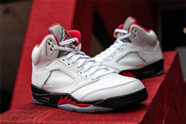 aj5流川楓2020復刻發(fā)售時間 aj5流川楓2020復刻貨量大嗎 aj5流川楓2020復刻發(fā)售時間 aj5流川楓2020復刻貨量大嗎