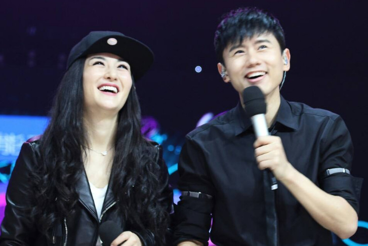 情侶適合天天在一起嗎 情侶天天在一起會(huì)吵架嗎 情侶適合天天在一起嗎 情侶天天在一起會(huì)吵架嗎