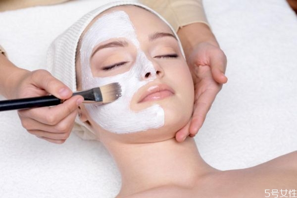 洗臉后可以直接做面膜嗎 面膜可以不洗臉直接敷嗎 洗臉后可以直接做面膜嗎 面膜可以不洗臉直接敷嗎
