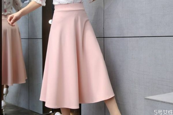 a字長(zhǎng)裙搭配什么上衣 a字長(zhǎng)裙怎么搭配好看 a字長(zhǎng)裙搭配什么上衣 a字長(zhǎng)裙怎么搭配好看