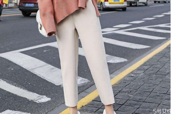 蘿卜褲和老爹褲的區(qū)別 蘿卜褲和老爹褲的不同 蘿卜褲和老爹褲的區(qū)別 蘿卜褲和老爹褲的不同