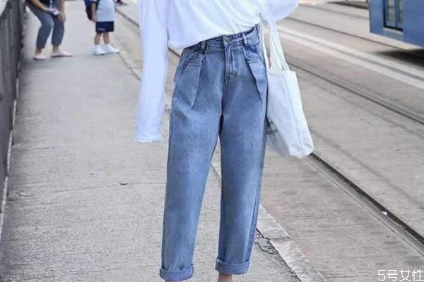 蘿卜褲和老爹褲的區(qū)別 蘿卜褲和老爹褲的不同 蘿卜褲和老爹褲的區(qū)別 蘿卜褲和老爹褲的不同