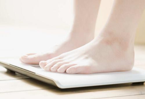 為什么早晚體重不一樣 早晚體重差多少正常 為什么早晚體重不一樣 早晚體重差多少正常