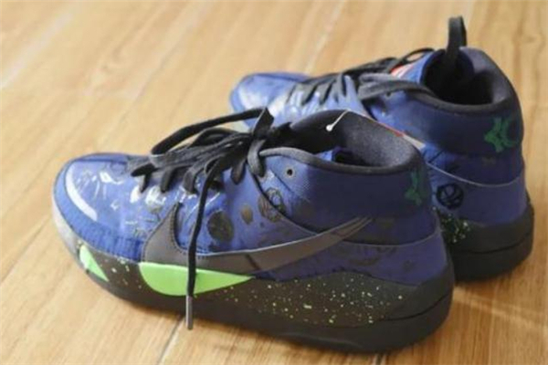 耐克kd13偏碼嗎 kd13耐磨嗎 耐克kd13偏碼嗎 kd13耐磨嗎
