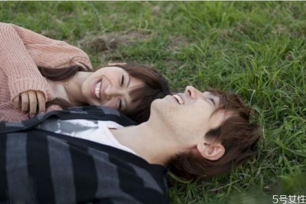 男友不愿意讓你見父母原因 為什么男友不愿意帶你見父母 男友不愿意讓你見父母原因 為什么男友不愿意帶你見父母