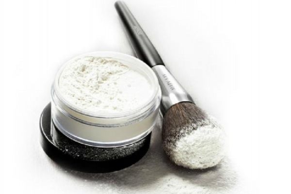 散粉能直接涂臉上么 護(hù)膚后直接散粉可以嗎 散粉能直接涂臉上么 護(hù)膚后直接散粉可以嗎