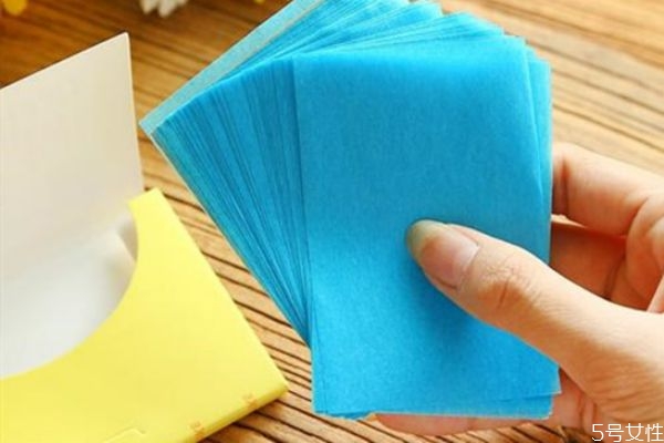 吸油紙好還是吸油筆好 面部吸油紙的副作用 吸油紙好還是吸油筆好 面部吸油紙的副作用