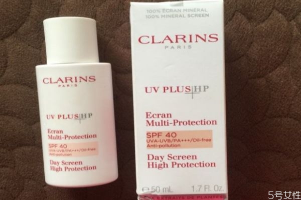 油皮適合什么護(hù)膚品 適合油皮的護(hù)膚品有哪些 油皮適合什么護(hù)膚品 適合油皮的護(hù)膚品有哪些