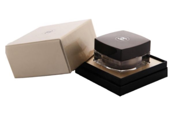 香奈兒眼霜應該怎么使用 香奈兒眼霜的使用方法 香奈兒眼霜應該怎么使用 香奈兒眼霜的使用方法