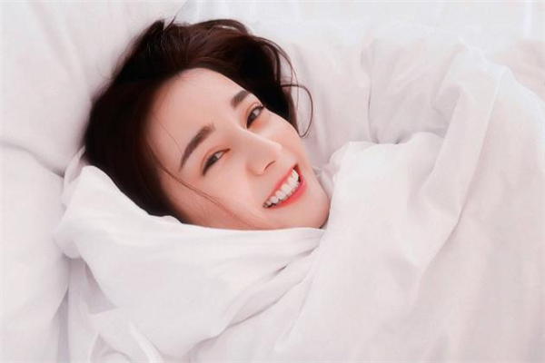 玻尿酸豐蘋果肌適合哪些人 玻尿酸豐蘋果肌適合什么年齡 玻尿酸豐蘋果肌適合哪些人 玻尿酸豐蘋果肌適合什么年齡