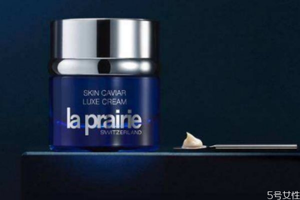 魚子醬眼霜應(yīng)該怎么使用 魚子醬眼霜的使用方法 魚子醬眼霜應(yīng)該怎么使用 魚子醬眼霜的使用方法