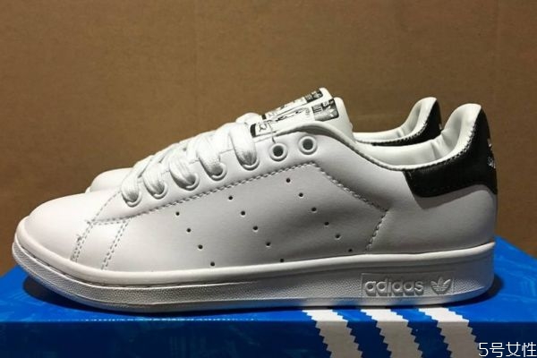 阿迪達(dá)斯貝殼頭夏天穿熱嗎 貝殼頭夏天可以穿嗎 阿迪達(dá)斯貝殼頭夏天穿熱嗎 貝殼頭夏天可以穿嗎