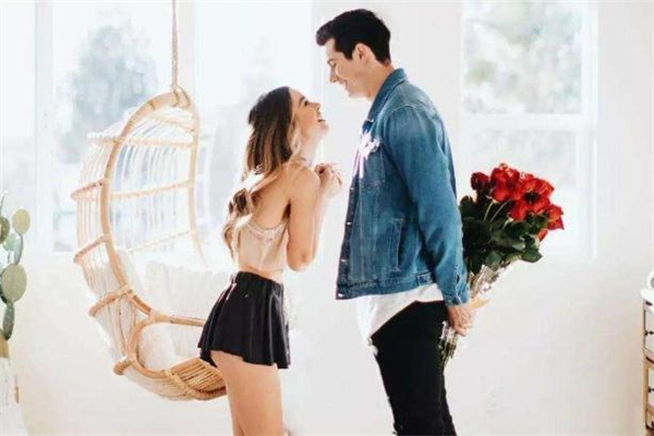 異地戀誰(shuí)去找誰(shuí)比較好 異地戀誰(shuí)先找誰(shuí)重要嗎 異地戀誰(shuí)去找誰(shuí)比較好 異地戀誰(shuí)先找誰(shuí)重要嗎