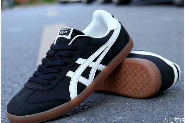 阿甘鞋應(yīng)該怎么清洗 清洗阿甘鞋的方法 阿甘鞋應(yīng)該怎么清洗 清洗阿甘鞋的方法