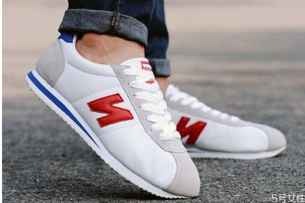 阿甘鞋應(yīng)該怎么清洗 清洗阿甘鞋的方法 阿甘鞋應(yīng)該怎么清洗 清洗阿甘鞋的方法