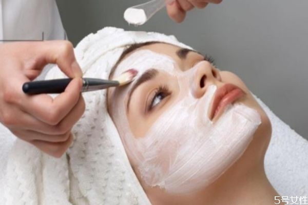 什么年紀可以用清潔面膜 清潔面膜適合年齡 什么年紀可以用清潔面膜 清潔面膜適合年齡