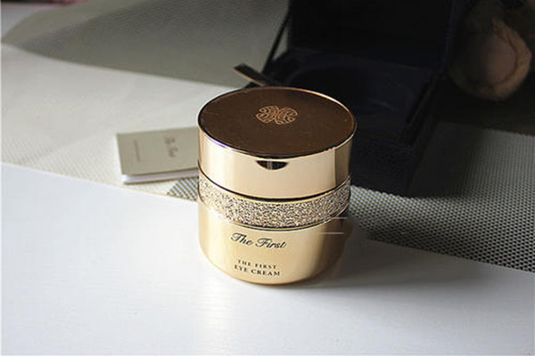 四十歲適合什么眼霜 適合四十歲使用的眼霜推薦 四十歲適合什么眼霜 適合四十歲使用的眼霜推薦