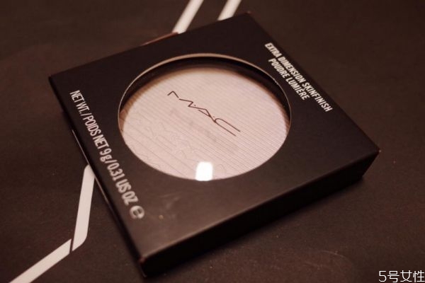 素顏可以用高光嗎 素顏直接打個高光行么 素顏可以用高光嗎 素顏直接打個高光行么