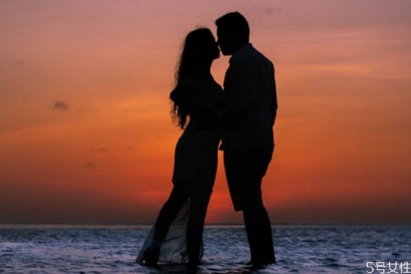 前妻還接電話意味著什么 挽回前妻的方法與忌諱 前妻還接電話意味著什么 挽回前妻的方法與忌諱