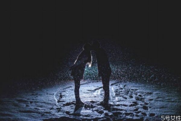 離婚后如何挽回前妻 想和前妻復(fù)婚怎么聊天 離婚后如何挽回前妻 想和前妻復(fù)婚怎么聊天