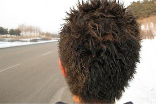 錫紙燙兩邊要不要剪 錫紙燙適合什么臉型 錫紙燙兩邊要不要剪 錫紙燙適合什么臉型