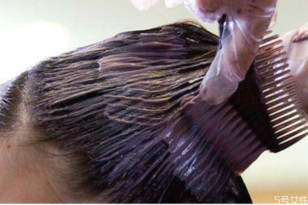 軟化劉海需要多長時間 軟化劉海幾分鐘最合適 軟化劉海需要多長時間 軟化劉海幾分鐘最合適