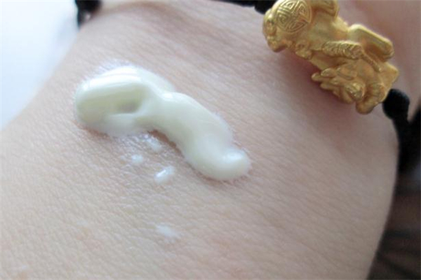 黛珂ag防曬是物理防曬嗎 黛珂ag防曬需要卸妝嗎 黛珂ag防曬是物理防曬嗎 黛珂ag防曬需要卸妝嗎