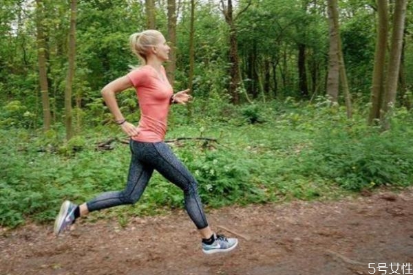 最適合女生減肥的時間段 什么時候女生減肥最有效 最適合女生減肥的時間段 什么時候女生減肥最有效