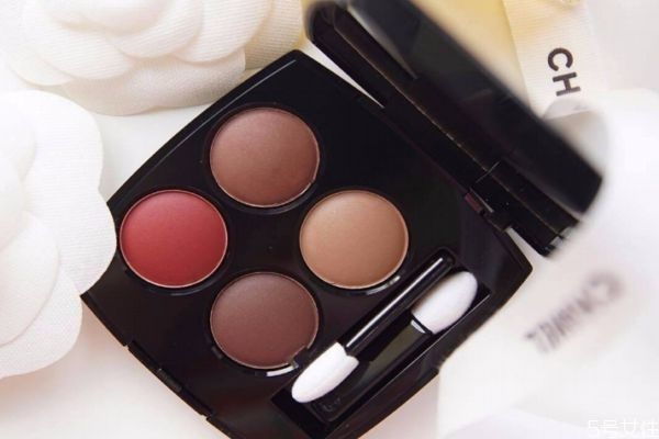 眼影能夠當(dāng)腮紅嗎 腮紅能當(dāng)眼影嗎 眼影能夠當(dāng)腮紅嗎 腮紅能當(dāng)眼影嗎