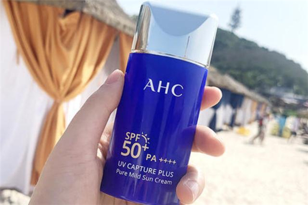 ahc小藍瓶防曬霜怎么樣 ahc小藍瓶防曬霜敏感肌能用嗎 ahc小藍瓶防曬霜怎么樣 ahc小藍瓶防曬霜敏感肌能用嗎