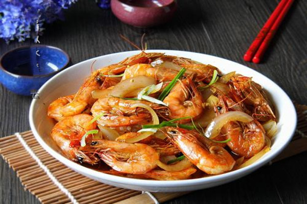 爆炒大蝦怎么做好吃 爆炒大蝦的方法 爆炒大蝦怎么做好吃 爆炒大蝦的方法