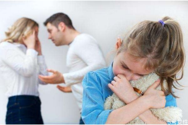 離婚后怎么照顧孩子的心理 怎么避免孩子遭受離異的傷害 離婚后怎么照顧孩子的心理 怎么避免孩子遭受離異的傷害