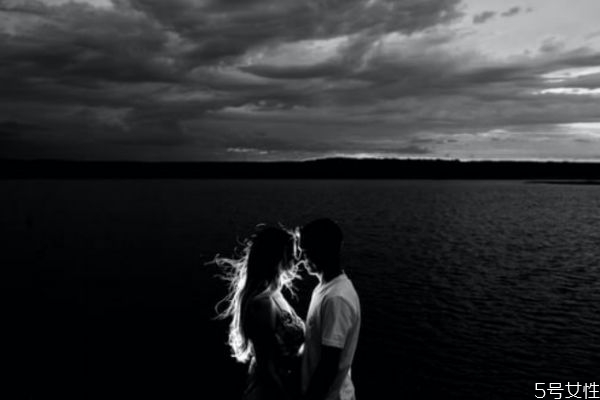 老婆出軌的征兆 老婆出軌的幾大表現(xiàn) 老婆出軌的征兆 老婆出軌的幾大表現(xiàn)