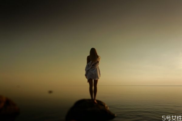 老婆冷戰(zhàn)不理人怎么辦 夫妻冷戰(zhàn)超過(guò)一個(gè)月說(shuō)明什么