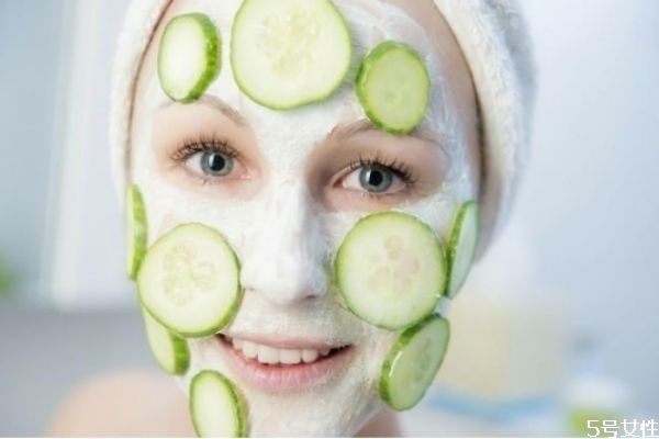 油性皮膚也會(huì)變干性皮膚嗎 油性皮膚變成干性皮膚怎么辦 油性皮膚也會(huì)變干性皮膚嗎 油性皮膚變成干性皮膚怎么辦