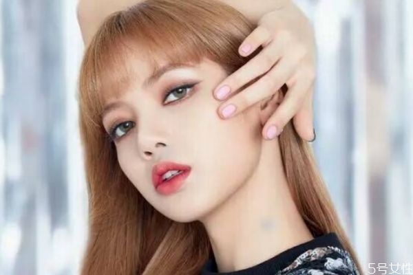 為什么干性皮膚不出油也容易長痘痘 干性皮膚長痘怎么辦 為什么干性皮膚不出油也容易長痘痘 干性皮膚長痘怎么辦