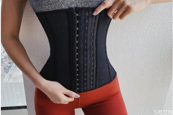 束腰帶晚上睡覺可以穿嗎 睡覺可以穿束腰帶嗎 束腰帶晚上睡覺可以穿嗎 睡覺可以穿束腰帶嗎