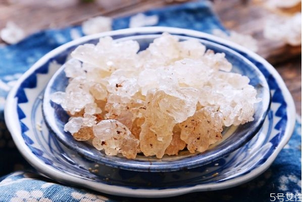 雪燕怎么吃好最好 雪燕最好的吃法 雪燕怎么吃好最好 雪燕最好的吃法