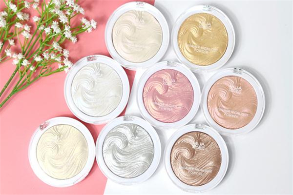 mua高光真假對比 mua高光哪個(gè)顏色最自然