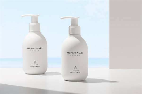 完美日記白胖子洗面奶好用嗎 完美日記白胖子洗面奶怎么樣 完美日記白胖子洗面奶好用嗎 完美日記白胖子洗面奶怎么樣