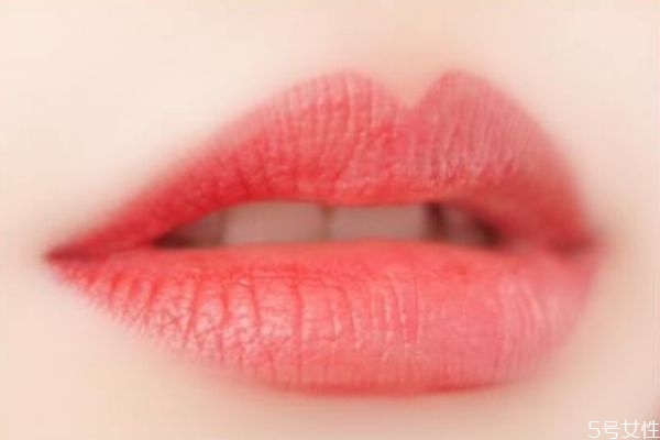 半永久唇一般多少錢 半永久紋唇后如何護(hù)理