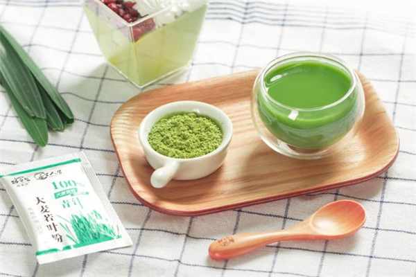 喝完青汁能馬上吃飯嗎 喝完青汁吃東西會(huì)胖嗎 喝完青汁能馬上吃飯嗎 喝完青汁吃東西會(huì)胖嗎