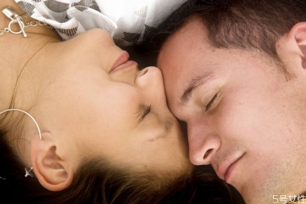 男朋友出軌的最佳處理方式 男友出軌應(yīng)該怎么辦 男朋友出軌的最佳處理方式 男友出軌應(yīng)該怎么辦