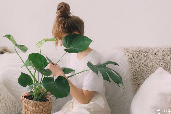 冷戰(zhàn)分手要說清楚嗎 冷戰(zhàn)期間女生該怎么做 冷戰(zhàn)分手要說清楚嗎 冷戰(zhàn)期間女生該怎么做