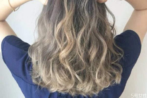 燙發(fā)c卷和s卷哪個好看 燙發(fā)s卷和c卷的區(qū)別 燙發(fā)c卷和s卷哪個好看 燙發(fā)s卷和c卷的區(qū)別