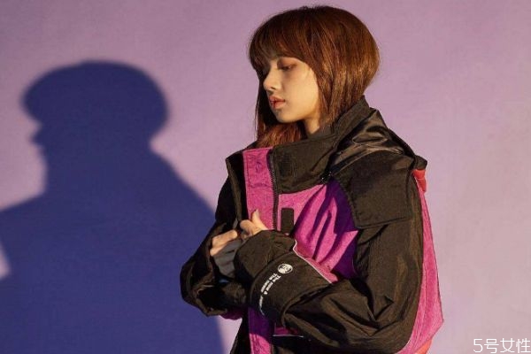 怎么讓皮膚變得嫩白 天天在室內(nèi)皮膚就會變白嗎 怎么讓皮膚變得嫩白 天天在室內(nèi)皮膚就會變白嗎