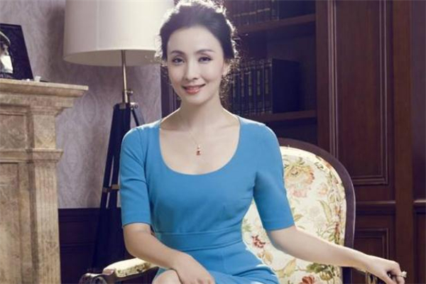 眼窩凹陷用什么填充最好 眼窩凹陷填充危險嗎 眼窩凹陷用什么填充最好 眼窩凹陷填充危險嗎